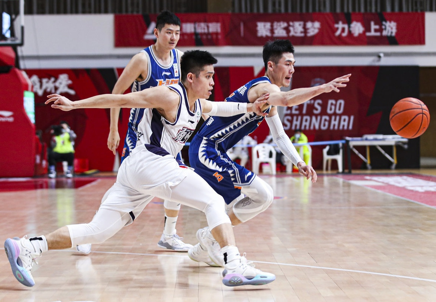 英雄联盟下注-广西队遭遇苦战，仅以微弱优势获胜，暂时守住CBA联赛前八席位(星火战音免费阅读)